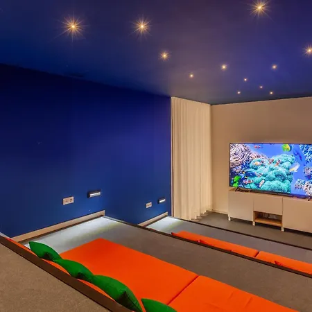 Savvy Signature Apartment *