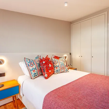 Savvy Signature * Porto