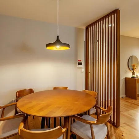 Apartment Savvy Signature